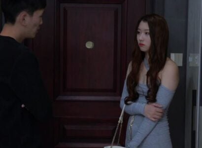 พ่อ -ในกฎหมายและลูกสาว -ในกฎหมายในช่วงวันหยุดร้อน