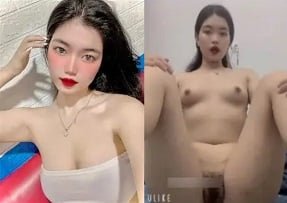 คู่รักสองคนโดยลำธารลึกลับ