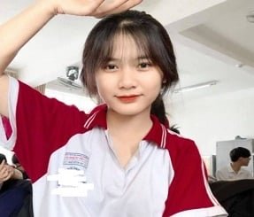 พี่สาวของฉันชอบ Long Cu สำหรับน้องชายของเธอที่จะเอาดิ๊กไว้ในหีของเธอ