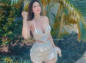 ความลับของความลับของน้องสาวของเธอในความมืด