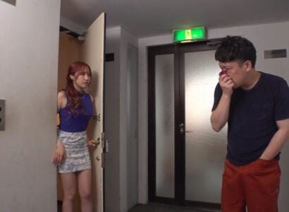 มีเพศสัมพันธ์กับเพื่อนบ้านเมื่อฉันดูการเปลี่ยนแปลงของเธออย่างลับ ๆ ล่อๆ