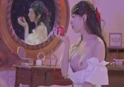 ประสบการณ์สาวสวยเป็นครั้งแรกด้วยยาโป๊และผลที่ไม่คาดคิด