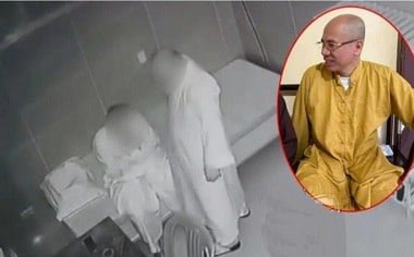 Huong Lan ได้บันทึกช่วงเวลาที่ละเอียดอ่อนอย่างลับๆ