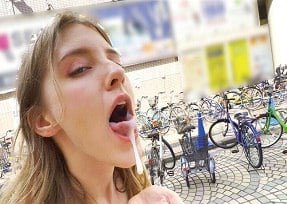 Melody Marks ค้นพบ Tokyo Night ที่เต็มไปด้วยความหลงใหล